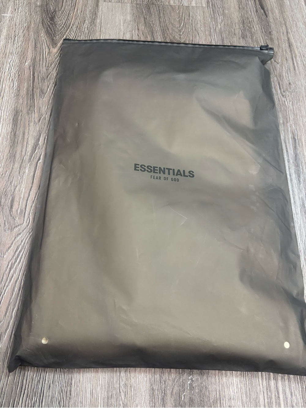 SS22 fear of god essentials 1977 Wheat tee - Picture 4 of 4